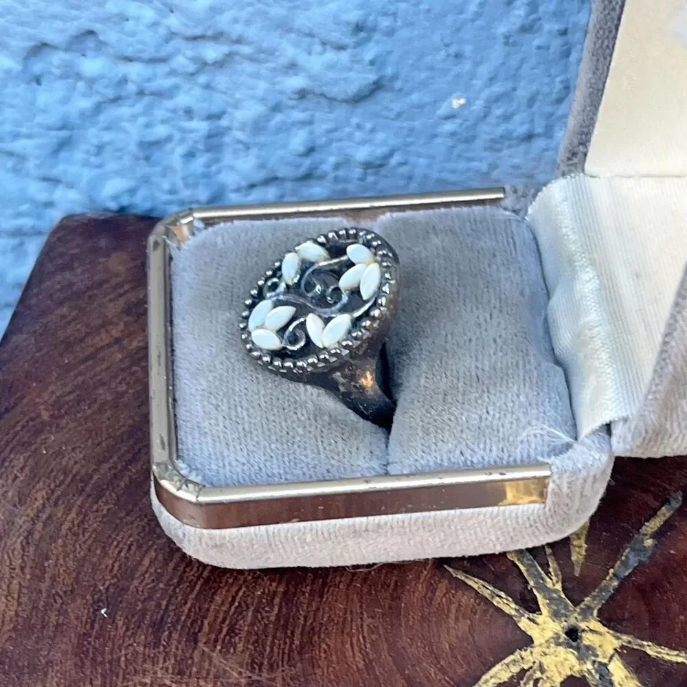Source Unknown vintage ring